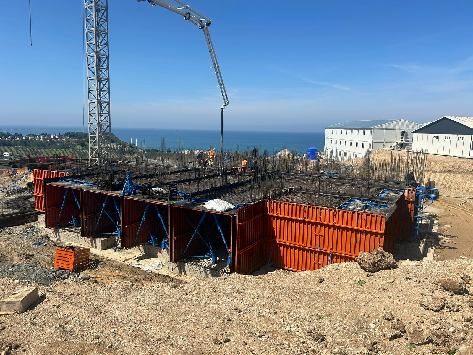 Application sur site du système de coffrage tunnel Alpine.